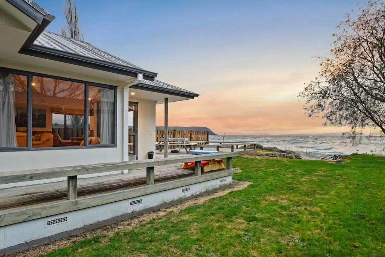 Taupo Beachfront Escape 12Min To Town - Free Wifi Waitahanui New Zealand