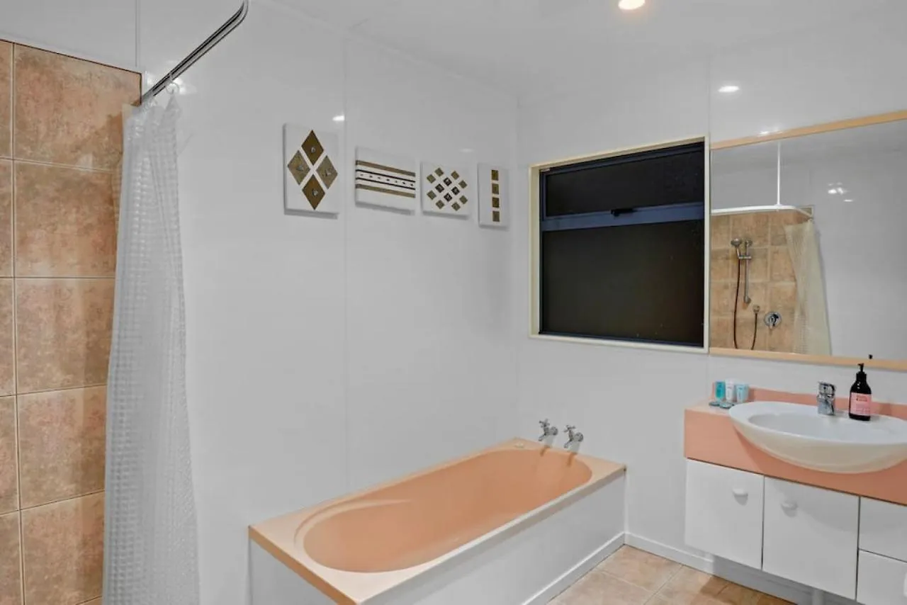 Holiday home Taupo Beachfront Escape 12Min To Town - Free Wifi Waitahanui New Zealand