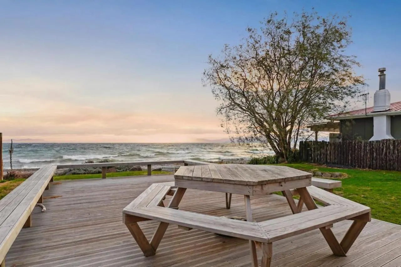 Taupo Beachfront Escape 12Min To Town - Free Wifi Waitahanui New Zealand